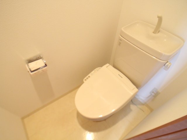 トイレ　シンプルで使いやすいトイレです