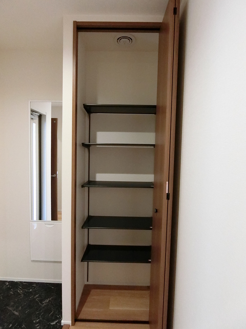 玄関　同シリーズ