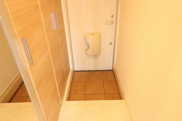 玄関　※別部屋参考写真・現況優先※