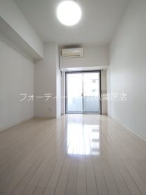 居室・リビング　別号室参考写真