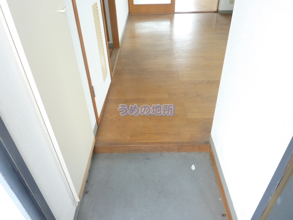 玄関　P1520537ロゴ圧縮済