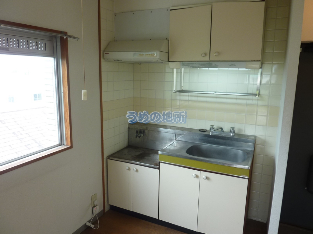 キッチン　P1520543ロゴ圧縮済