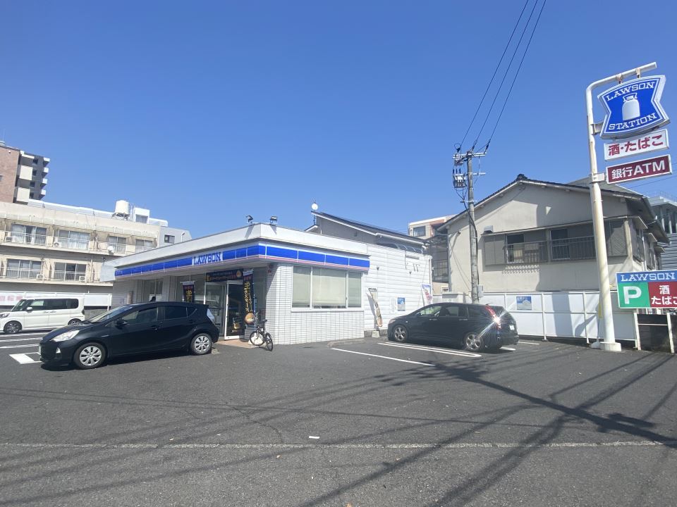 コンビニ　ローソン鹿児島甲南高校前店（コンビニ）まで160m