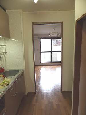 バス・シャワールーム　玄関ホール