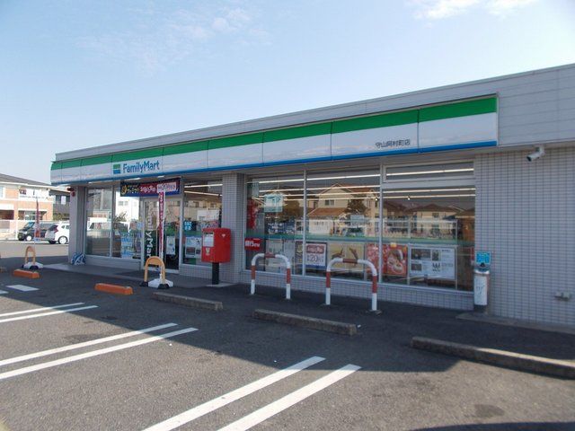 コンビニ　ファミリーマート守山阿村町店（コンビニ）まで580m