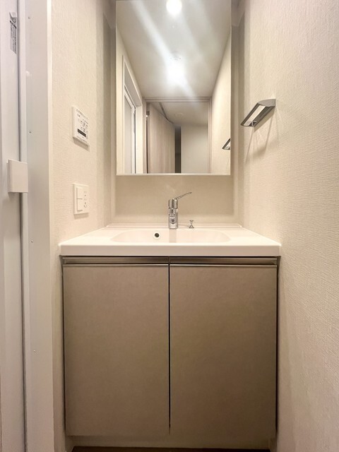 洗面設備　※写真は同タイプ住戸です。