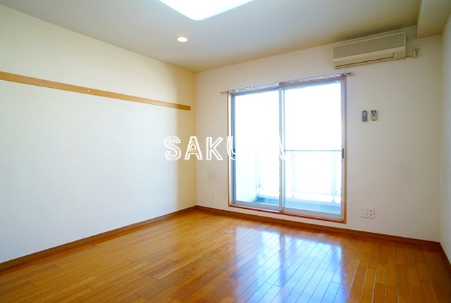 居室・リビング　使いやすい形の為、レイアウトを楽しめます♪