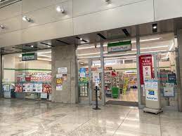 コンビニ　ファミリーマート 台場フロンティア店（コンビニ）まで329m