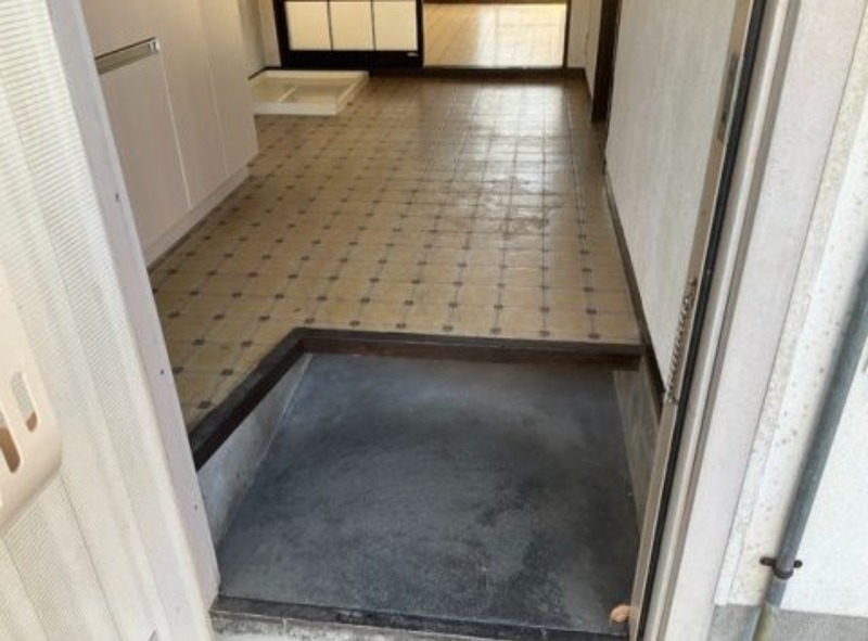 玄関　図面と現状に相違がある場合には現状を優先