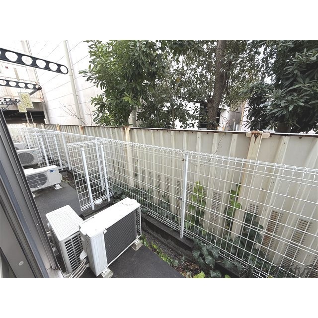 バルコニー　テラス