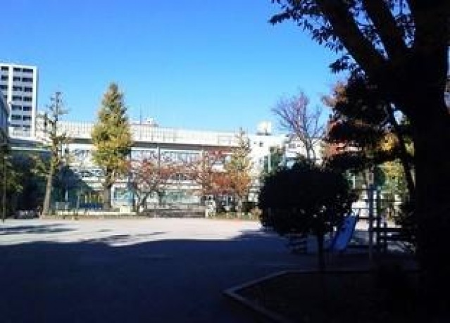 小学校　江東区立八名川小学校（小学校）まで710m