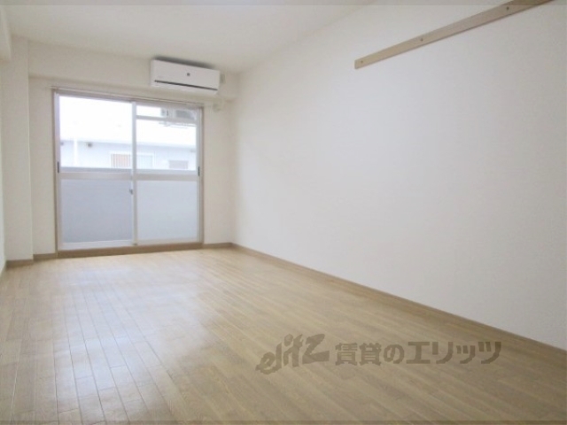 居室・リビング　洋室