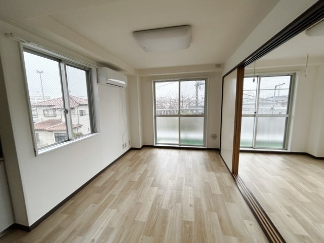 居室・リビング　「b’CASA熊谷Vre-born」