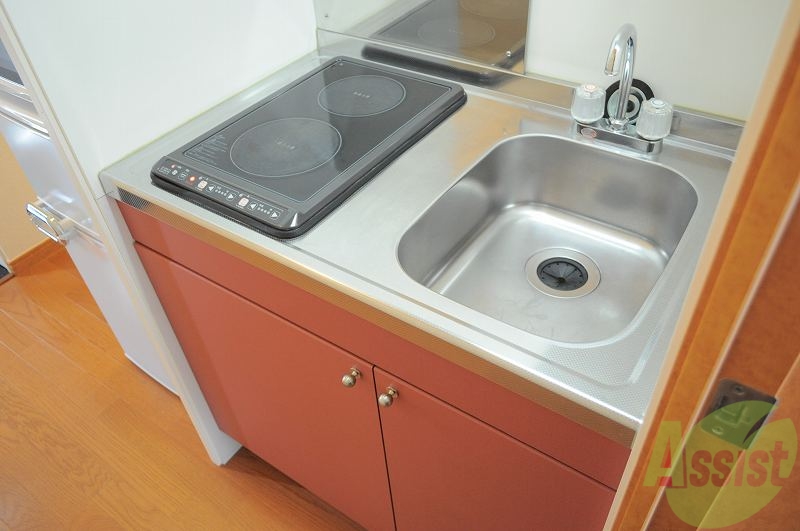 キッチン　電熱タイプのコンロが２口