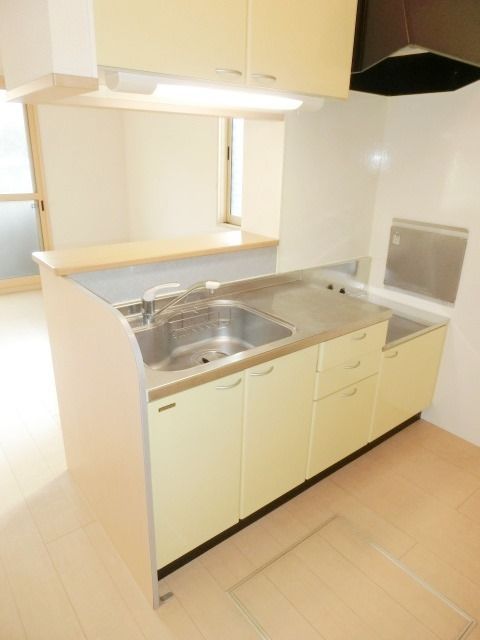 キッチン　人気のカウンターキッチンです