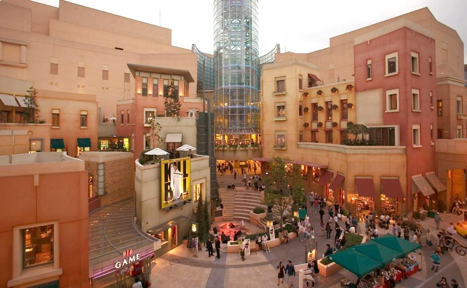 ショッピングセンター　LA CITTADELLA(ラ チッタデッラ)(休業中)（ショッピングセンター）まで1519m