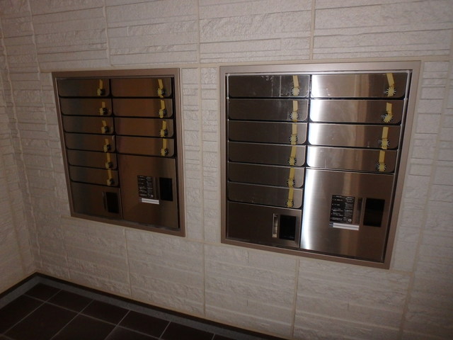 エントランス　宅配ボックスあり