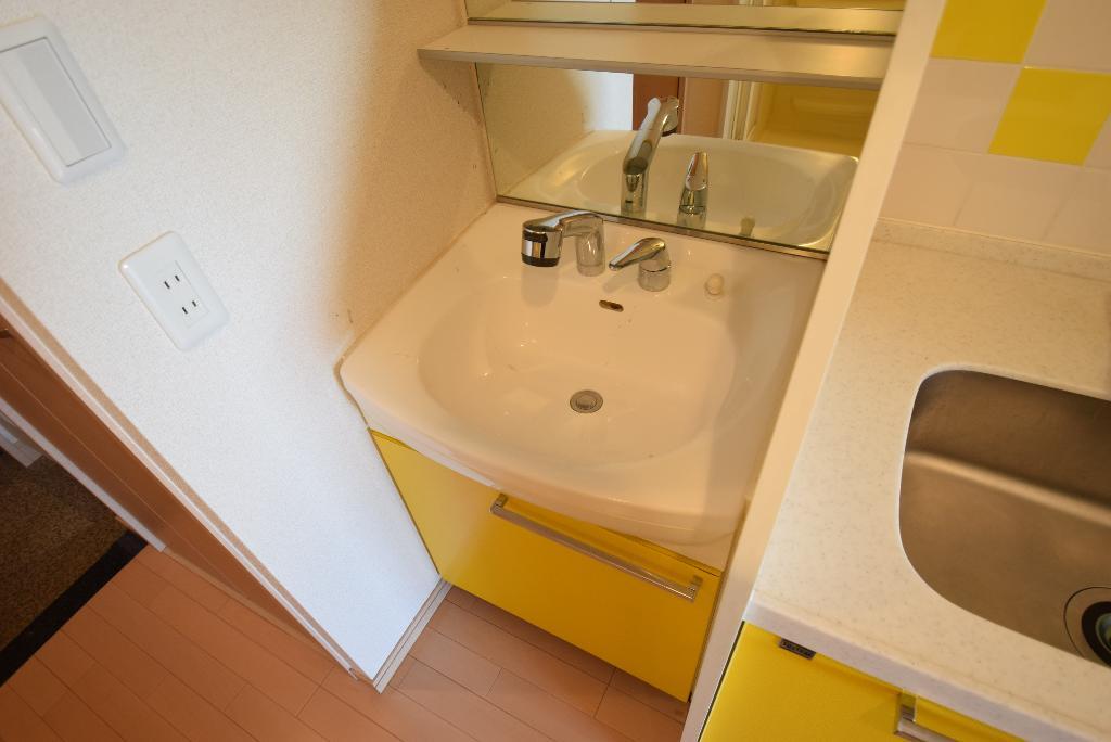 洗面設備　洗髪洗面化粧台