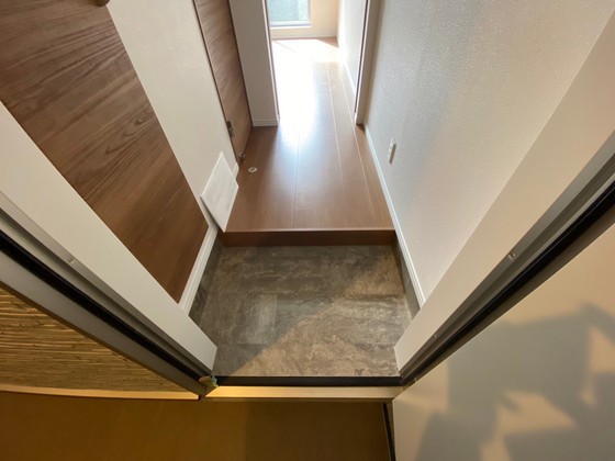 玄関　※別部屋の写真です