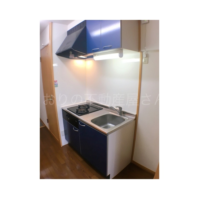 キッチン　デザインカラーは異なる場合があります。