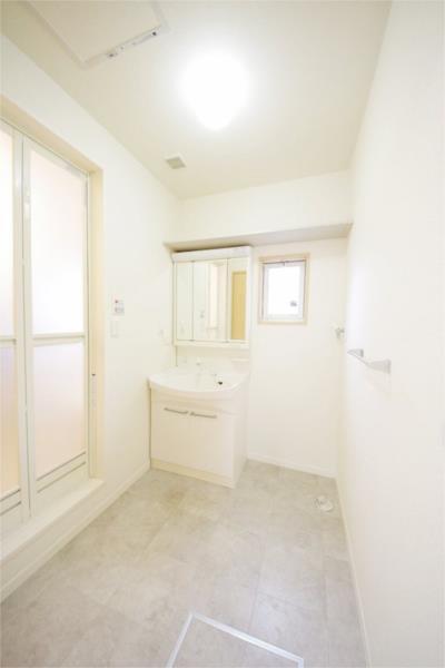 洗面設備　洗髪洗面化粧台