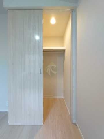 収納　シティハウス四谷津の守坂