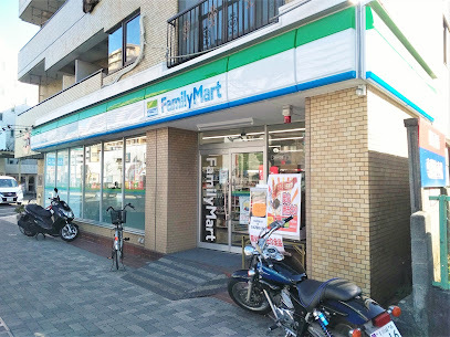 コンビニ　ファミリーマート 萩中三丁目店（コンビニ）まで109m
