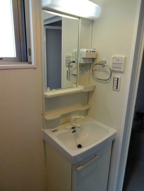 洗面設備　独立洗面台