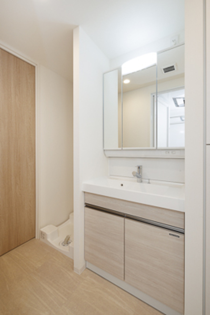 洗面設備　※写真は同タイプ住戸です。