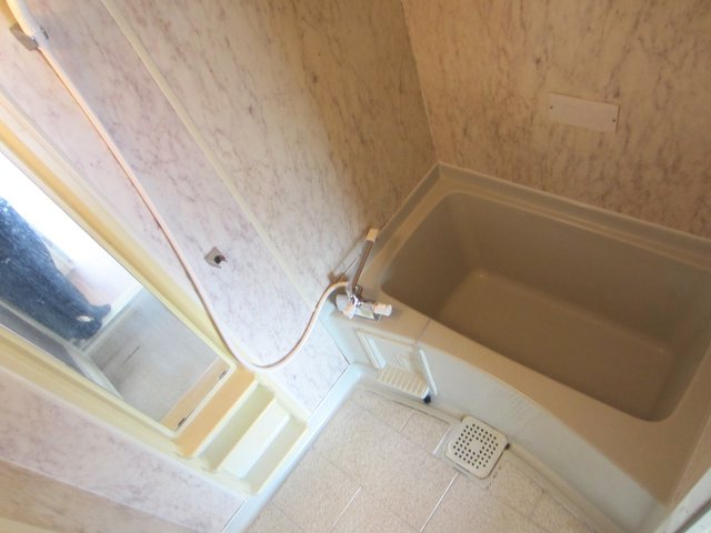 バス・シャワールーム　4階別室の参考写真です。現況を優先します。(403)