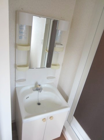 洗面設備　4階別室の参考写真です。現況を優先します。(403)