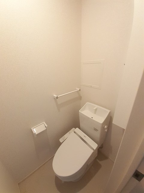 トイレ　トイレ