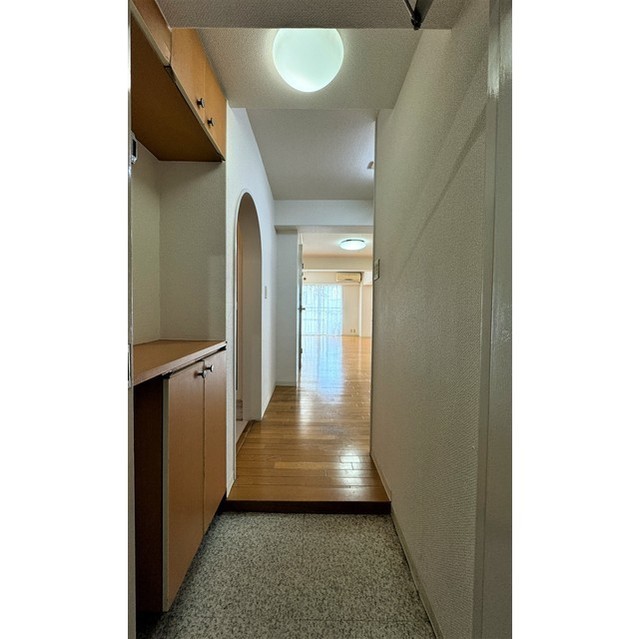 玄関　２０２４年９月撮影