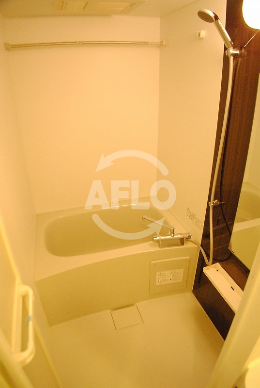 バス・シャワールーム　エスリード難波サウス　浴室換気乾燥暖房機付バスルーム