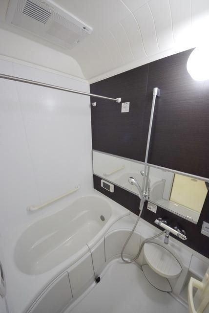 バス・シャワールーム　追焚＆浴室乾燥機能付