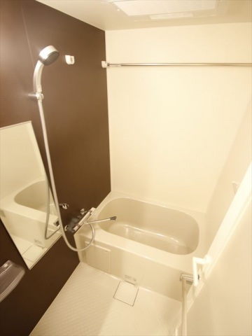 バス・シャワールーム　浴室乾燥機付のUB