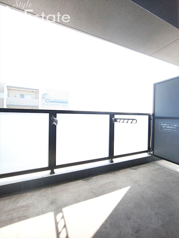 バルコニー　バルコニー