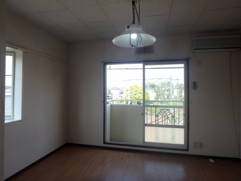 居室・リビング　図面と現状に相違がある場合には現状を優先