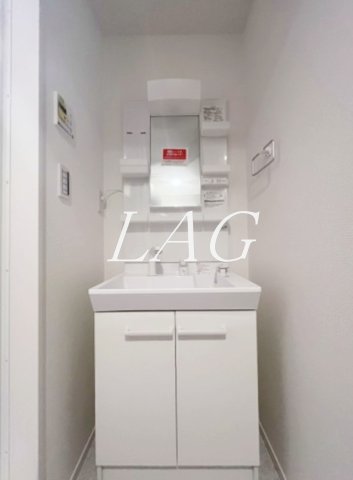 洗面設備　独立洗面台です。（同一仕様）