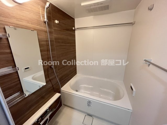 バス・シャワールーム　※同物件他部屋写真　色違いの場合有　現状優先