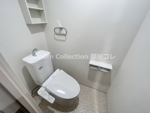 トイレ　※同物件他部屋写真　色違いの場合有　現状優先