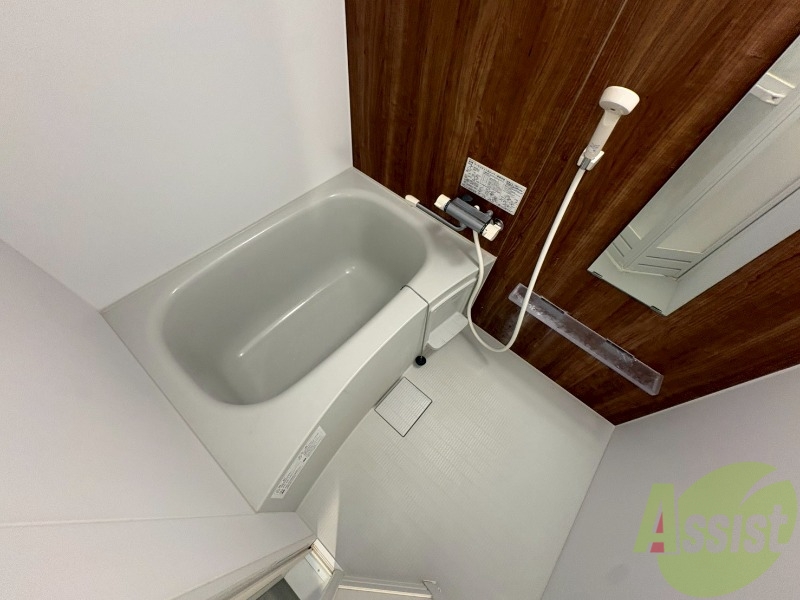 バス・シャワールーム　お風呂になります。一日の疲れを癒してくださいね。