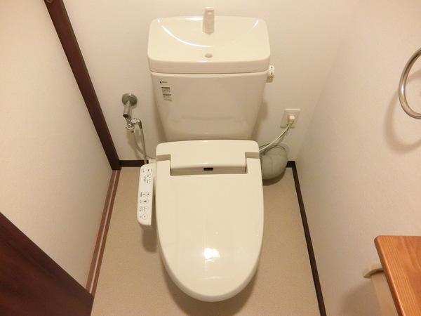 トイレ　ウォシュレット付き！
