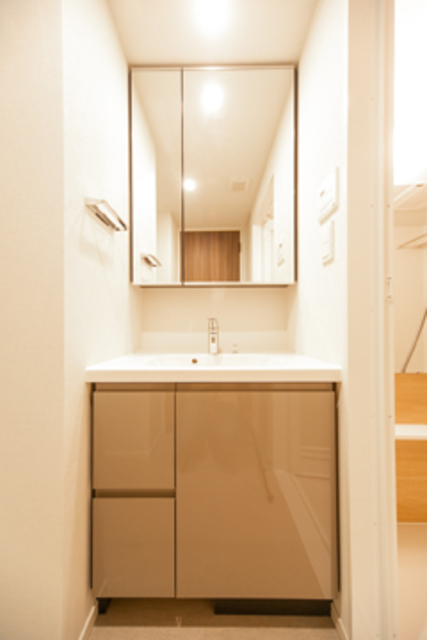 洗面設備　※写真は同タイプ住戸です。