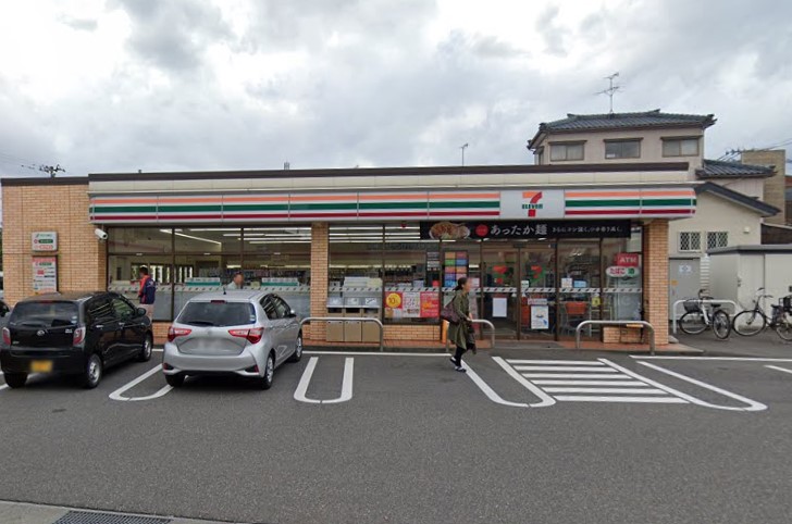 コンビニ　セブンイレブン 新潟山木戸店（コンビニ）まで69m