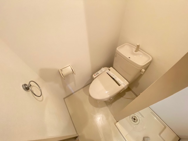 トイレ　室内は現況を優先します