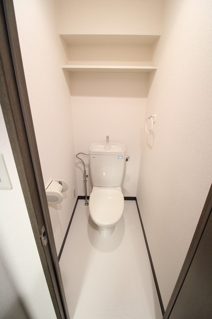 トイレ　※同物件、別部屋の写真です。