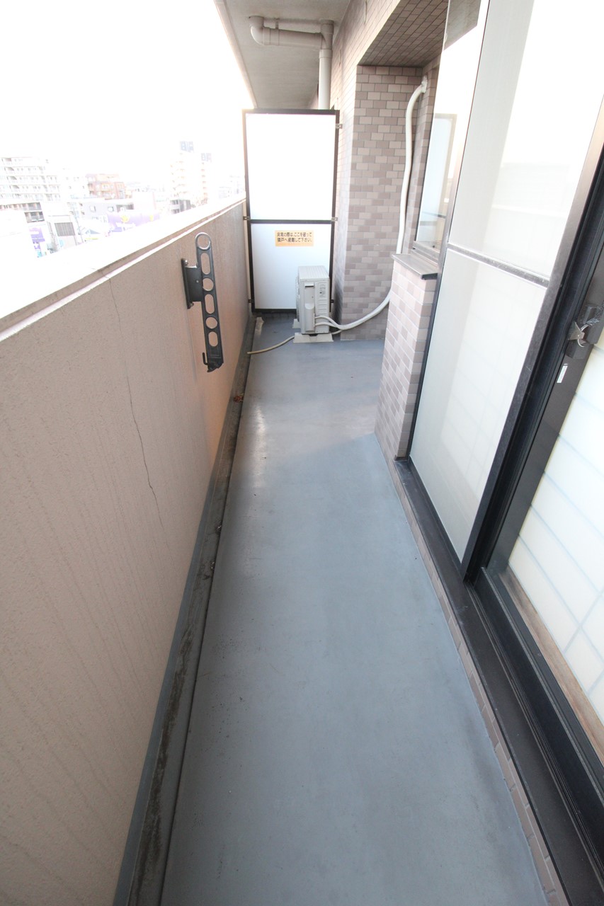 バルコニー　※同物件、別部屋の写真です。