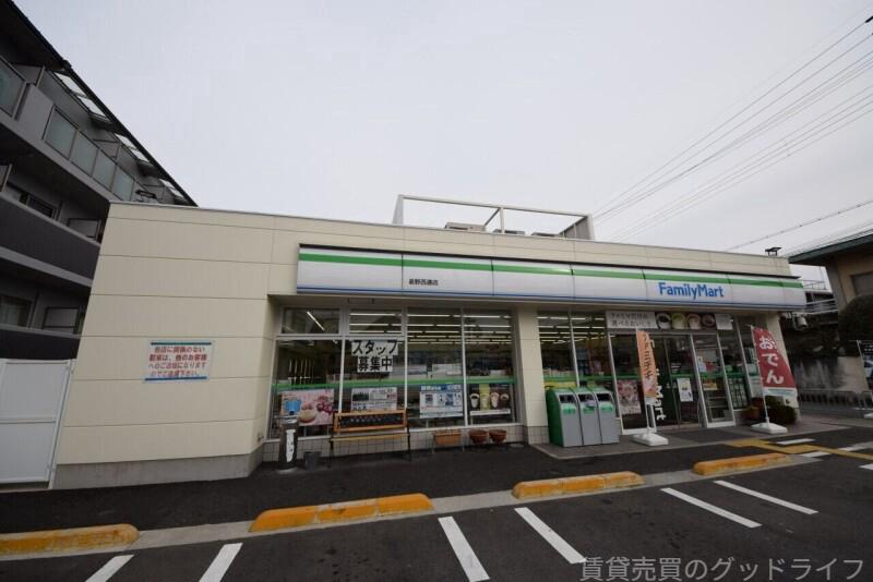 コンビニ　ファミリーマート葛野西通店（コンビニ）まで301m
