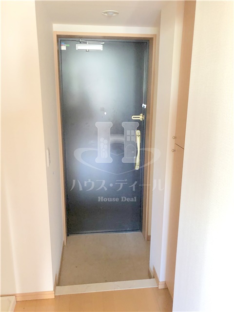 玄関　収納もある玄関です
